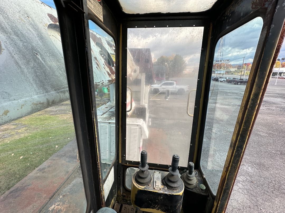 1987 GRADALL GW-504-66RC - Image 32